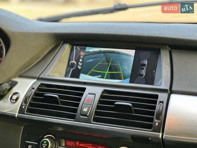 Белый БМВ Х6, объемом двигателя 3 л и пробегом 320 тыс. км за 18850 $, фото 22 на Automoto.ua