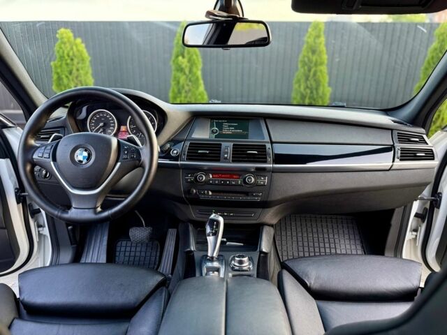 Белый БМВ Х6, объемом двигателя 3 л и пробегом 156 тыс. км за 18500 $, фото 17 на Automoto.ua