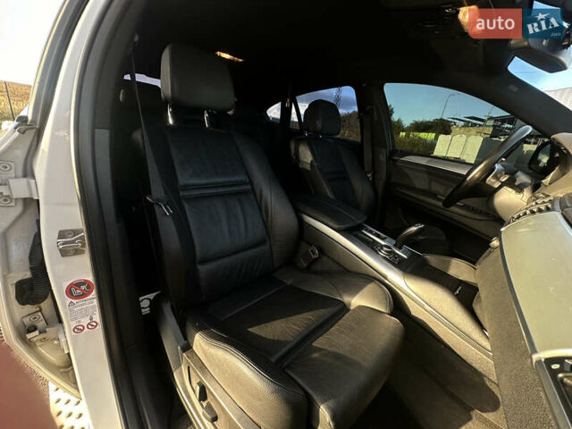 Белый БМВ Х6, объемом двигателя 3 л и пробегом 320 тыс. км за 18850 $, фото 29 на Automoto.ua