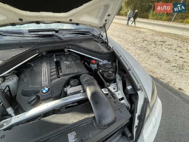 Белый БМВ Х6, объемом двигателя 3 л и пробегом 86 тыс. км за 19999 $, фото 85 на Automoto.ua