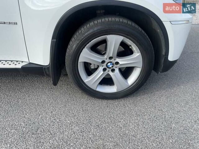 Белый БМВ Х6, объемом двигателя 3 л и пробегом 86 тыс. км за 19999 $, фото 57 на Automoto.ua