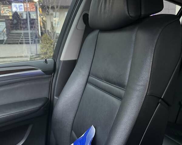 Белый БМВ Х6, объемом двигателя 2.99 л и пробегом 175 тыс. км за 21000 $, фото 57 на Automoto.ua