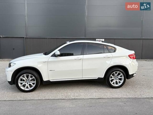 Белый БМВ Х6, объемом двигателя 3 л и пробегом 245 тыс. км за 15650 $, фото 45 на Automoto.ua
