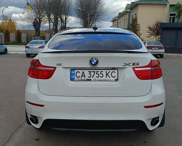 Белый БМВ Х6, объемом двигателя 2.99 л и пробегом 330 тыс. км за 19000 $, фото 4 на Automoto.ua
