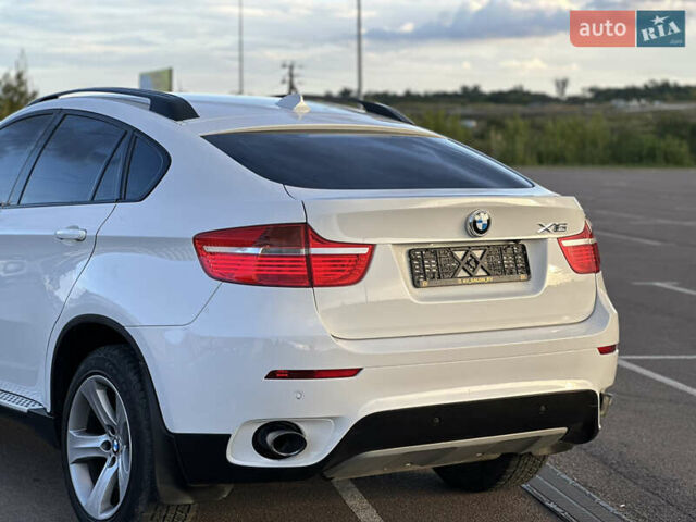 Белый БМВ Х6, объемом двигателя 3 л и пробегом 320 тыс. км за 18850 $, фото 13 на Automoto.ua