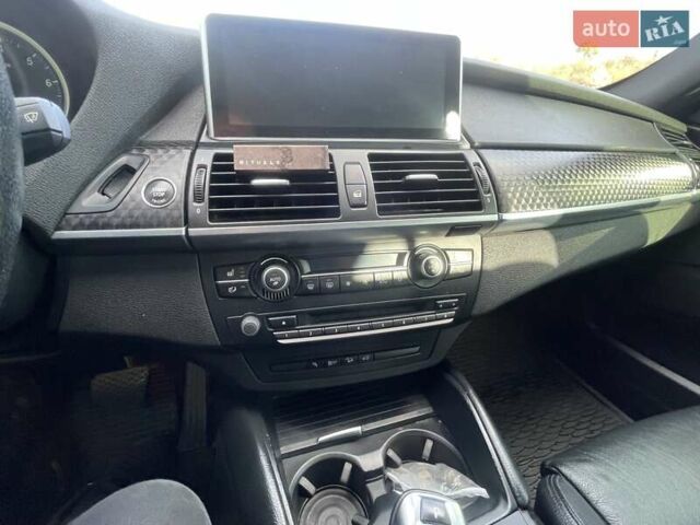 Белый БМВ Х6, объемом двигателя 3 л и пробегом 86 тыс. км за 19999 $, фото 91 на Automoto.ua