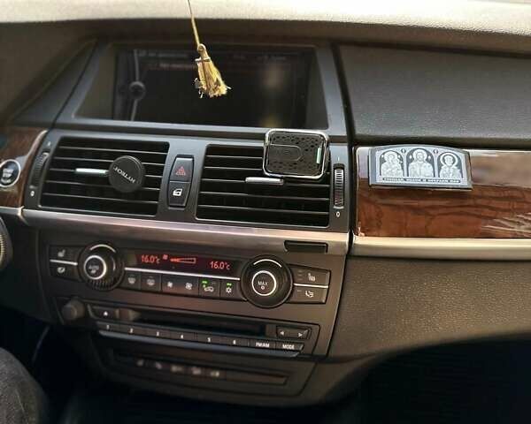 Белый БМВ Х6, объемом двигателя 2.98 л и пробегом 107 тыс. км за 17000 $, фото 14 на Automoto.ua