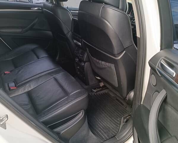 Белый БМВ Х6, объемом двигателя 2.99 л и пробегом 330 тыс. км за 19000 $, фото 6 на Automoto.ua