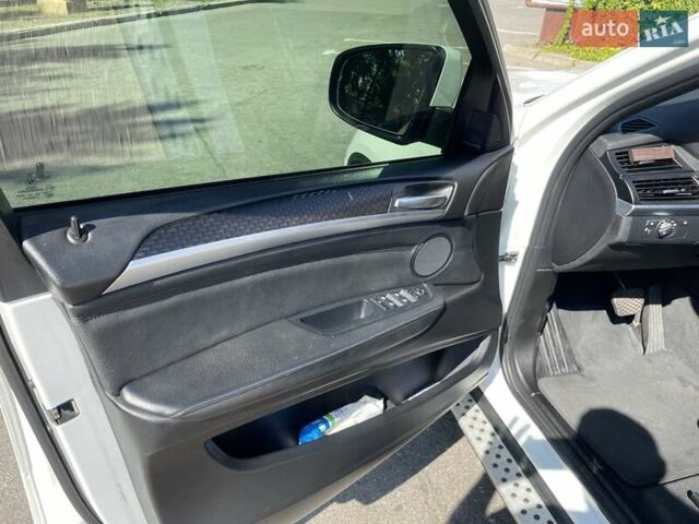 Белый БМВ Х6, объемом двигателя 3 л и пробегом 86 тыс. км за 19999 $, фото 10 на Automoto.ua