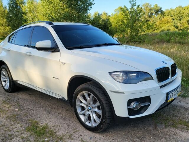 Белый БМВ Х6, объемом двигателя 3 л и пробегом 244 тыс. км за 408 $, фото 2 на Automoto.ua
