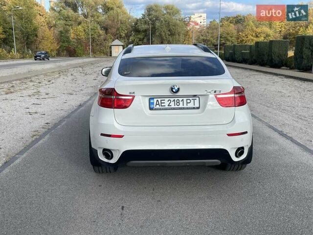 Белый БМВ Х6, объемом двигателя 3 л и пробегом 86 тыс. км за 19999 $, фото 52 на Automoto.ua