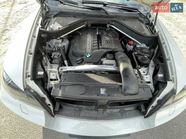 Белый БМВ Х6, объемом двигателя 3 л и пробегом 86 тыс. км за 19999 $, фото 86 на Automoto.ua