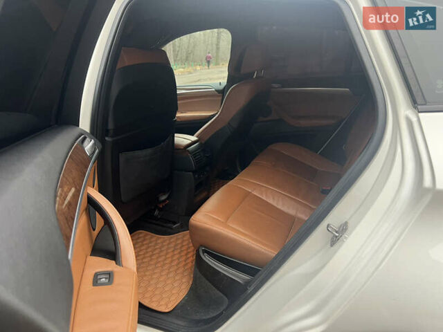 Белый БМВ Х6, объемом двигателя 2.99 л и пробегом 258 тыс. км за 27000 $, фото 8 на Automoto.ua