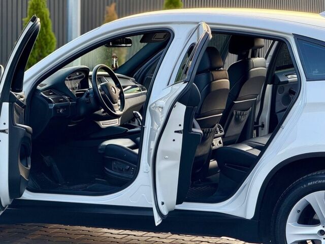 Белый БМВ Х6, объемом двигателя 3 л и пробегом 156 тыс. км за 18500 $, фото 12 на Automoto.ua