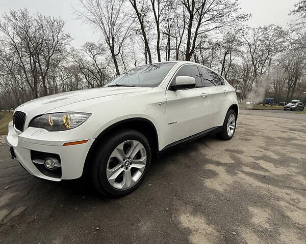 Белый БМВ Х6, объемом двигателя 2.99 л и пробегом 150 тыс. км за 17000 $, фото 1 на Automoto.ua
