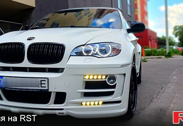 Белый БМВ Х6, объемом двигателя 3 л и пробегом 247 тыс. км за 20000 $, фото 3 на Automoto.ua