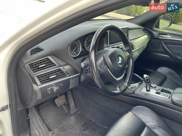 Белый БМВ Х6, объемом двигателя 3 л и пробегом 86 тыс. км за 19999 $, фото 62 на Automoto.ua