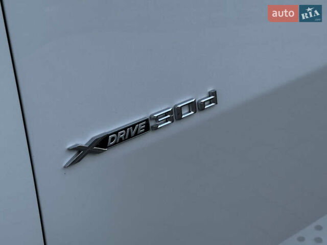 Белый БМВ Х6, объемом двигателя 3 л и пробегом 200 тыс. км за 22800 $, фото 11 на Automoto.ua