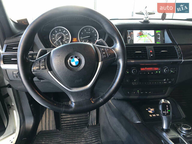 Білий БМВ Х6, об'ємом двигуна 3 л та пробігом 211 тис. км за 21700 $, фото 7 на Automoto.ua