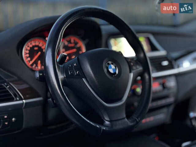 Белый БМВ Х6, объемом двигателя 3 л и пробегом 200 тыс. км за 22800 $, фото 44 на Automoto.ua