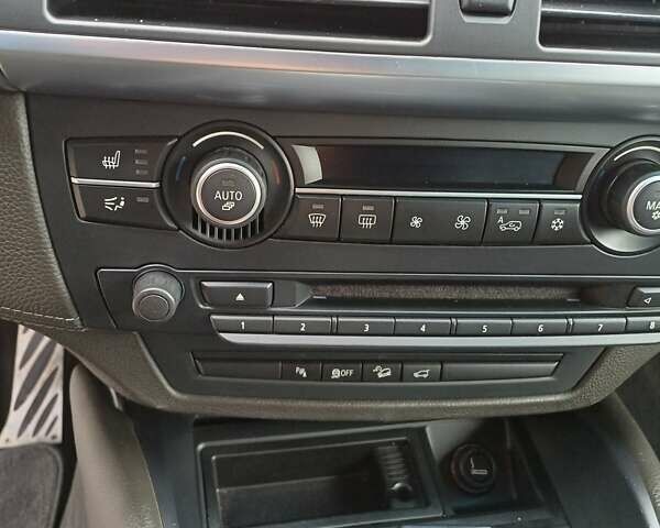 Білий БМВ Х6, об'ємом двигуна 3 л та пробігом 283 тис. км за 25500 $, фото 21 на Automoto.ua