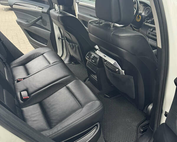 БМВ Х6 2012 в Киеве на Automoto.ua Белый БМВ Х6, объемом двигателя 2.98 л и пробегом 155 тыс. км за 17000 $, фото 26 на Automoto.ua