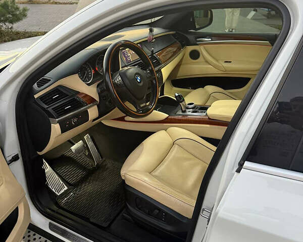 Белый БМВ Х6, объемом двигателя 2.99 л и пробегом 261 тыс. км за 23999 $, фото 7 на Automoto.ua