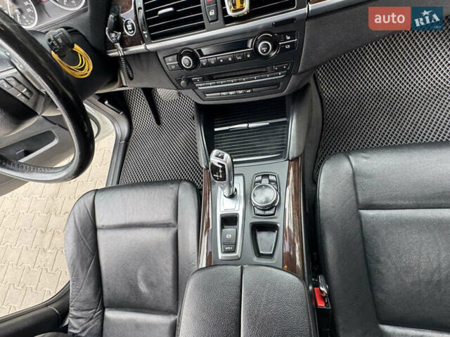 БМВ Х6 2012 в Киеве на Automoto.ua Белый БМВ Х6, объемом двигателя 2.98 л и пробегом 155 тыс. км за 17000 $, фото 39 на Automoto.ua