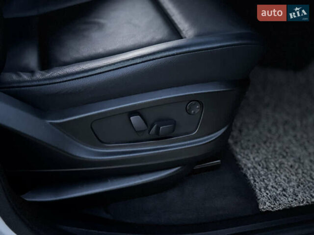 Белый БМВ Х6, объемом двигателя 3 л и пробегом 200 тыс. км за 22800 $, фото 58 на Automoto.ua