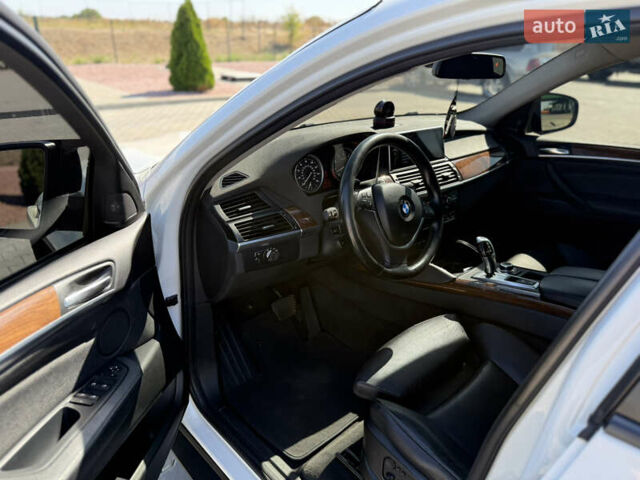 Белый БМВ Х6, объемом двигателя 3 л и пробегом 237 тыс. км за 15600 $, фото 7 на Automoto.ua