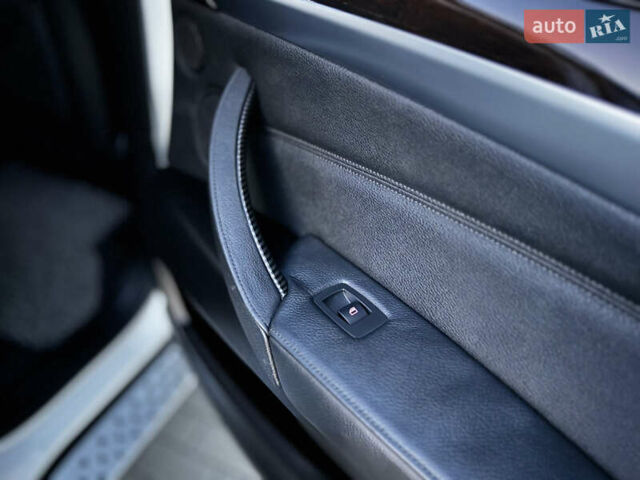 Белый БМВ Х6, объемом двигателя 3 л и пробегом 200 тыс. км за 22800 $, фото 75 на Automoto.ua