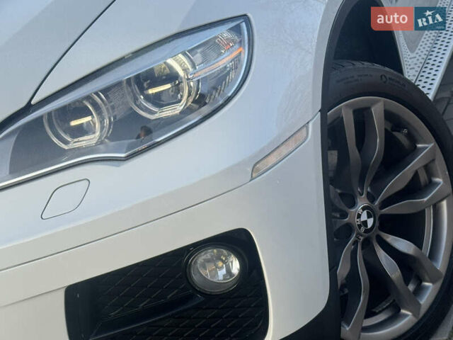 Белый БМВ Х6, объемом двигателя 3 л и пробегом 235 тыс. км за 22500 $, фото 7 на Automoto.ua