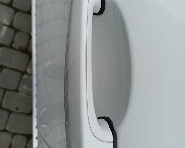 Білий БМВ Х6, об'ємом двигуна 3 л та пробігом 283 тис. км за 25500 $, фото 19 на Automoto.ua