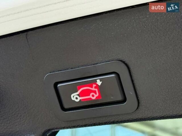 Білий БМВ Х6, об'ємом двигуна 3 л та пробігом 263 тис. км за 24990 $, фото 21 на Automoto.ua