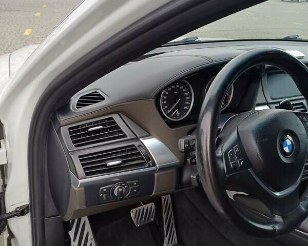 Білий БМВ Х6, об'ємом двигуна 3 л та пробігом 283 тис. км за 25500 $, фото 30 на Automoto.ua