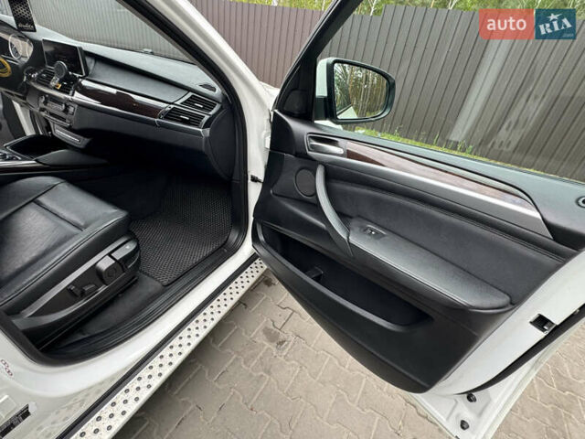 БМВ Х6 2012 в Киеве на Automoto.ua Белый БМВ Х6, объемом двигателя 2.98 л и пробегом 155 тыс. км за 17000 $, фото 34 на Automoto.ua