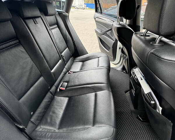 БМВ Х6 2012 в Киеве на Automoto.ua Белый БМВ Х6, объемом двигателя 2.98 л и пробегом 155 тыс. км за 17000 $, фото 28 на Automoto.ua