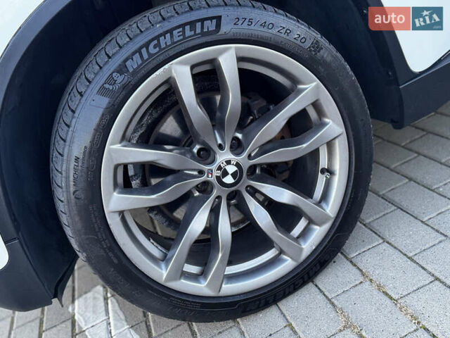 Белый БМВ Х6, объемом двигателя 3 л и пробегом 200 тыс. км за 22800 $, фото 9 на Automoto.ua