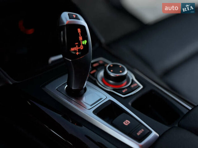 Белый БМВ Х6, объемом двигателя 3 л и пробегом 200 тыс. км за 22800 $, фото 51 на Automoto.ua