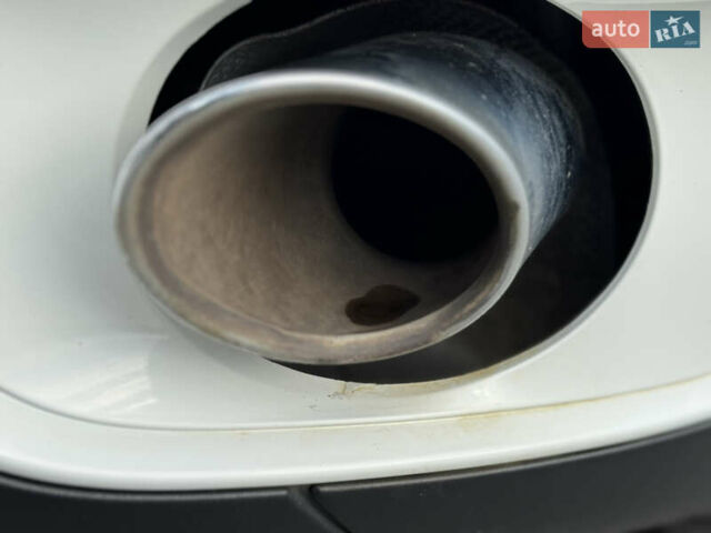 Белый БМВ Х6, объемом двигателя 2.99 л и пробегом 188 тыс. км за 26000 $, фото 69 на Automoto.ua