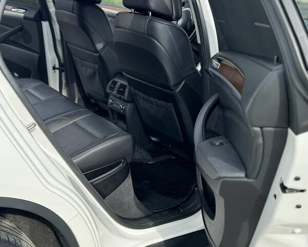 Белый БМВ Х6, объемом двигателя 2.99 л и пробегом 188 тыс. км за 26000 $, фото 34 на Automoto.ua