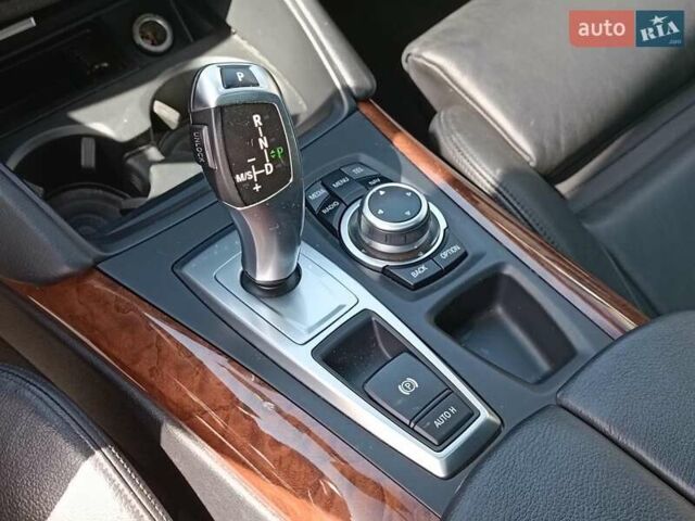 Белый БМВ Х6, объемом двигателя 3 л и пробегом 170 тыс. км за 19490 $, фото 29 на Automoto.ua