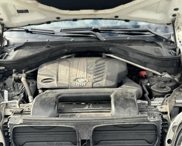 Белый БМВ Х6, объемом двигателя 2.99 л и пробегом 188 тыс. км за 26000 $, фото 57 на Automoto.ua