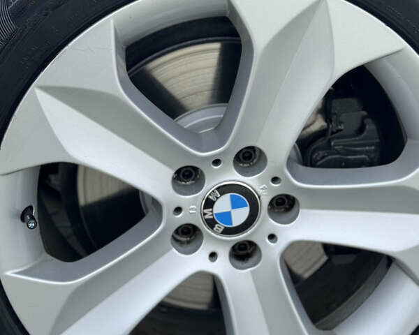 Белый БМВ Х6, объемом двигателя 2.99 л и пробегом 188 тыс. км за 26000 $, фото 19 на Automoto.ua