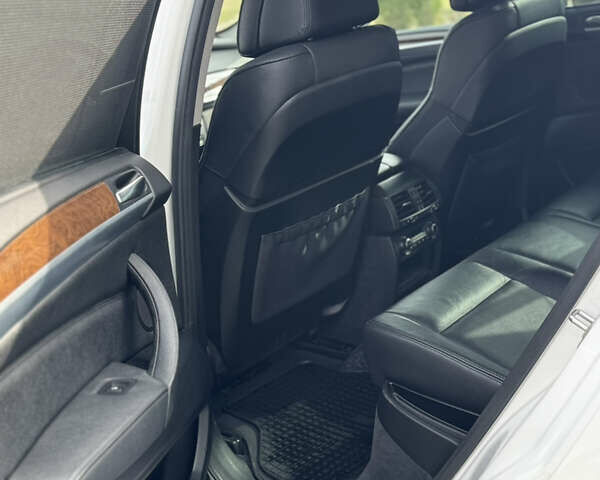 Белый БМВ Х6, объемом двигателя 2.99 л и пробегом 188 тыс. км за 26000 $, фото 25 на Automoto.ua