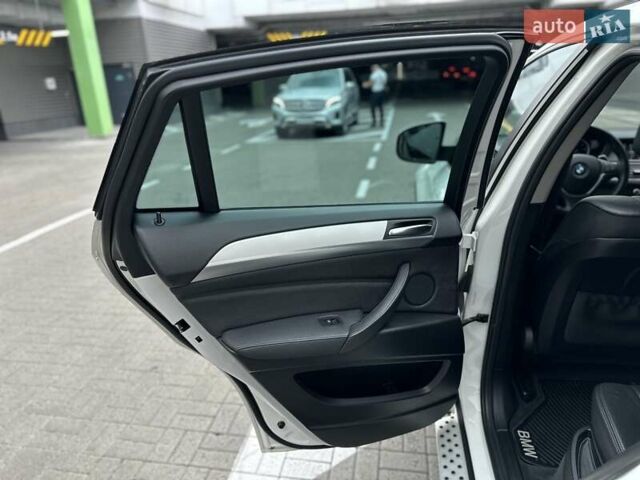 Білий БМВ Х6, об'ємом двигуна 3 л та пробігом 81 тис. км за 21500 $, фото 28 на Automoto.ua