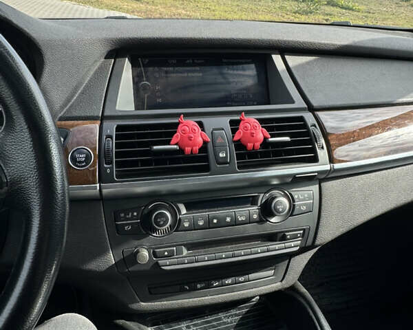 Белый БМВ Х6, объемом двигателя 2.99 л и пробегом 188 тыс. км за 26000 $, фото 76 на Automoto.ua