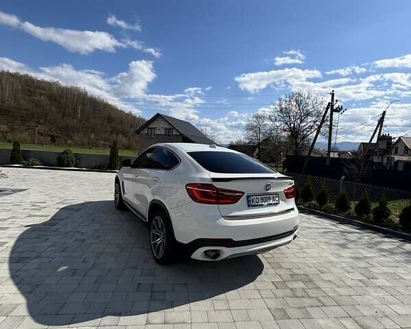 Белый БМВ Х6, объемом двигателя 2.98 л и пробегом 135 тыс. км за 32000 $, фото 6 на Automoto.ua