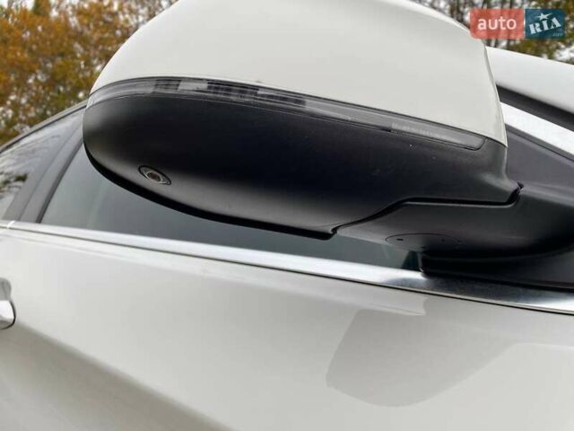 Білий БМВ Х6, об'ємом двигуна 2.99 л та пробігом 137 тис. км за 32500 $, фото 23 на Automoto.ua