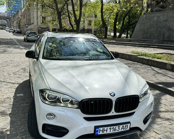 Белый БМВ Х6, объемом двигателя 2.99 л и пробегом 129 тыс. км за 33300 $, фото 13 на Automoto.ua